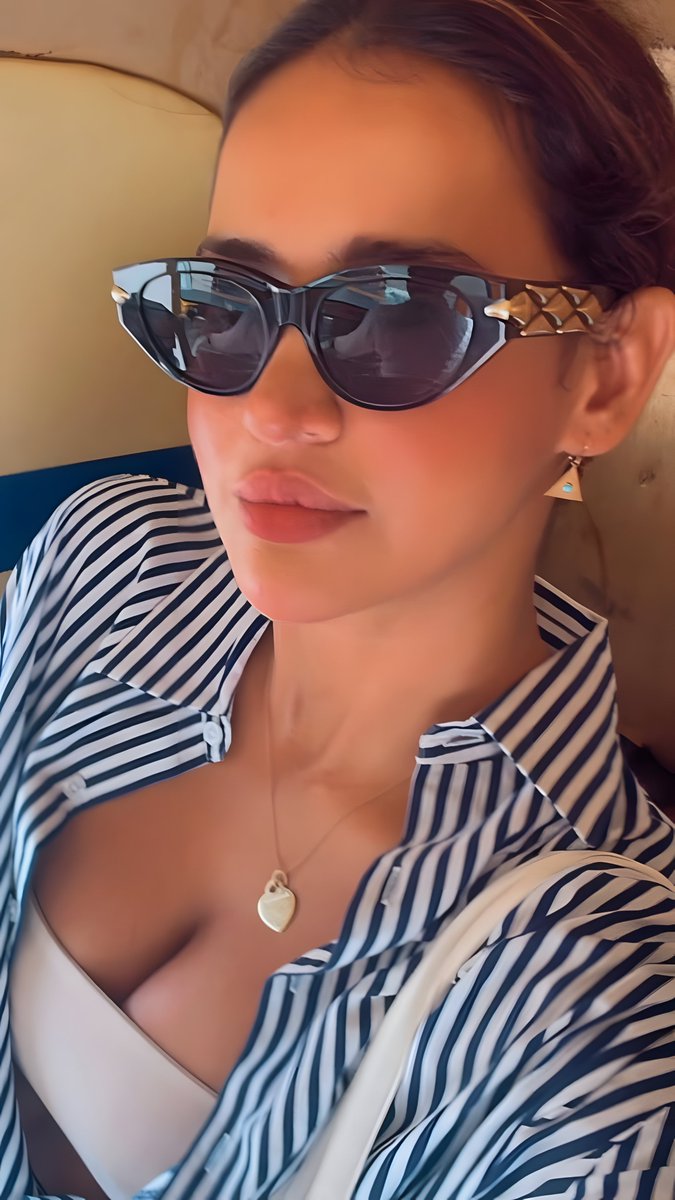 GuNJ0whagAEc0nR?format=jpg&name=medium