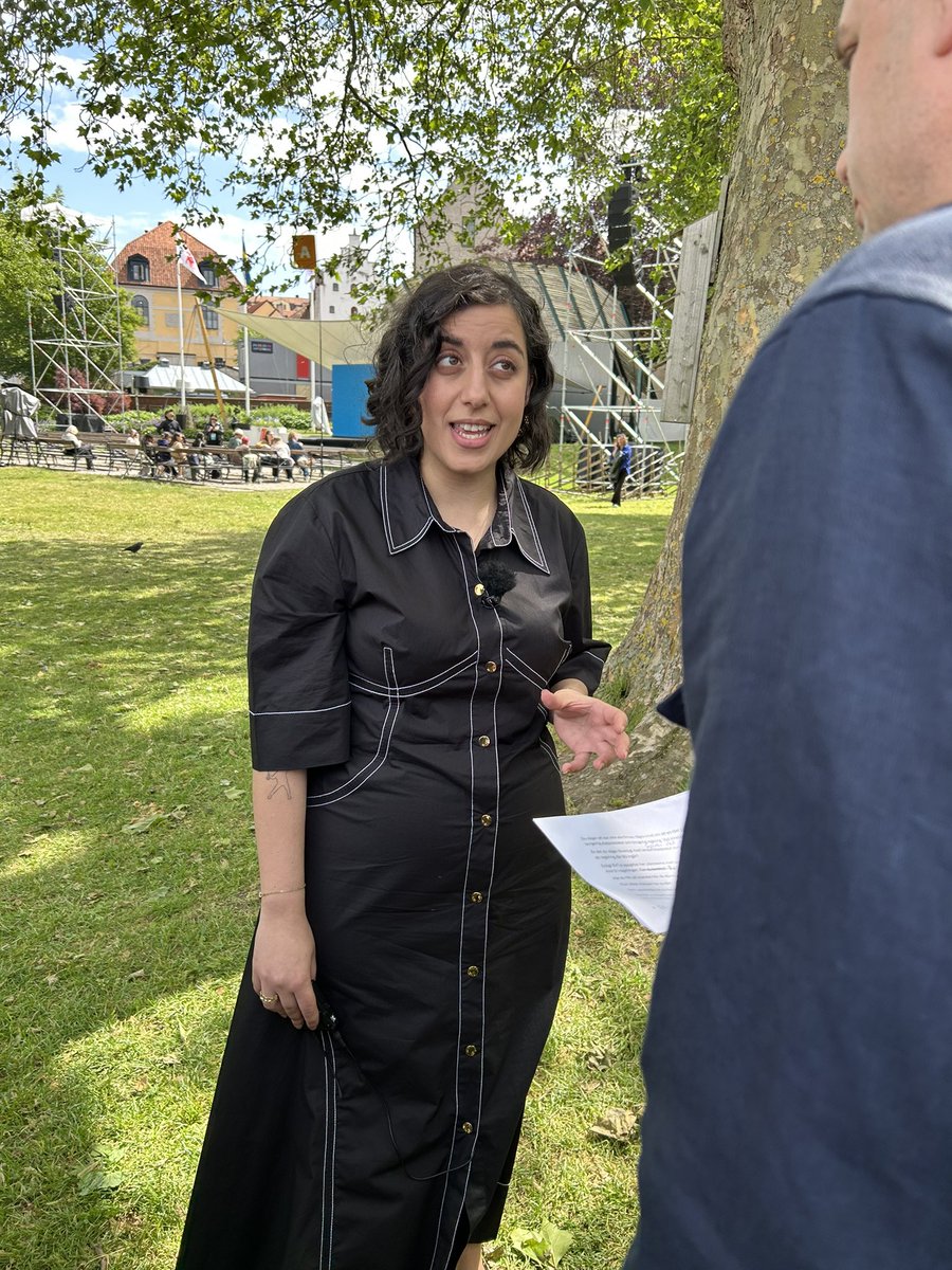 Simona Mohamsson kastades rakt in i hetluften som nyvald L-ledare. Direkt upp på Almedalens scen. Samtidigt uppgifter om att L är på väg att ompröva sina röda linjer mot SD.