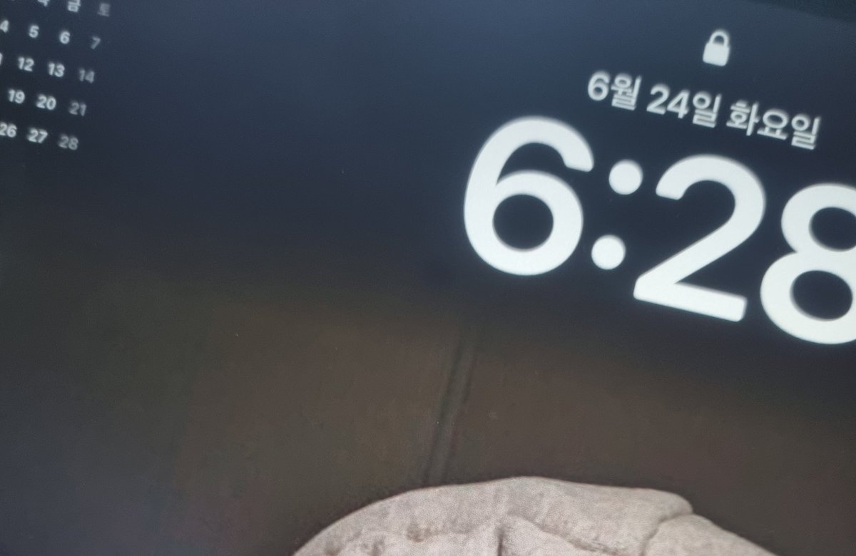 여러분 저 아이패드 새로 샀어요~~ ^//^