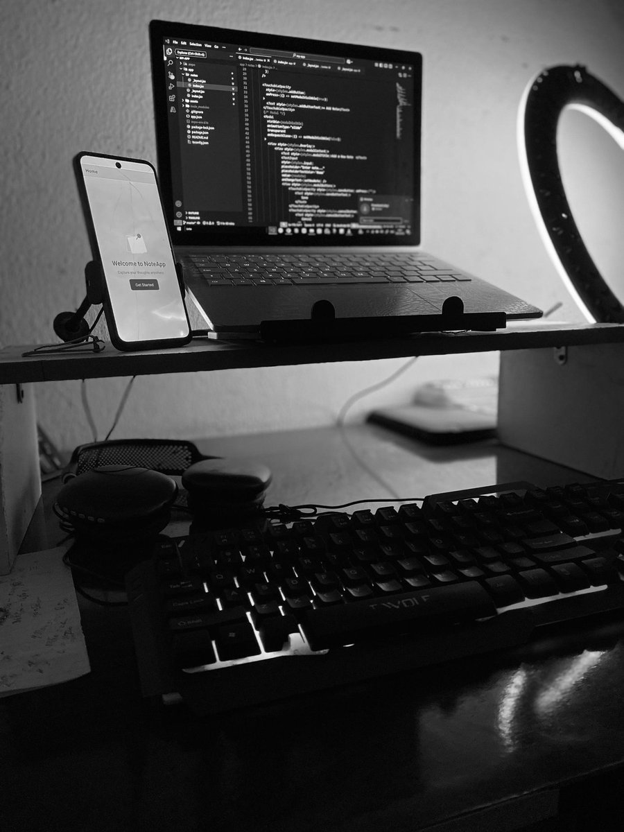 How did my tech 🧑‍💻🧑‍💻journey started 4 years ago??
Watch tutorials on my Nokia c1🤧
Write code on paper 🧑‍💻🙂
Go to my pastors house and use their laptop to test the code 
Repeat 
Still waiting for that paying deal ❤️⚡⚡

#foryou #story #tech #jurney