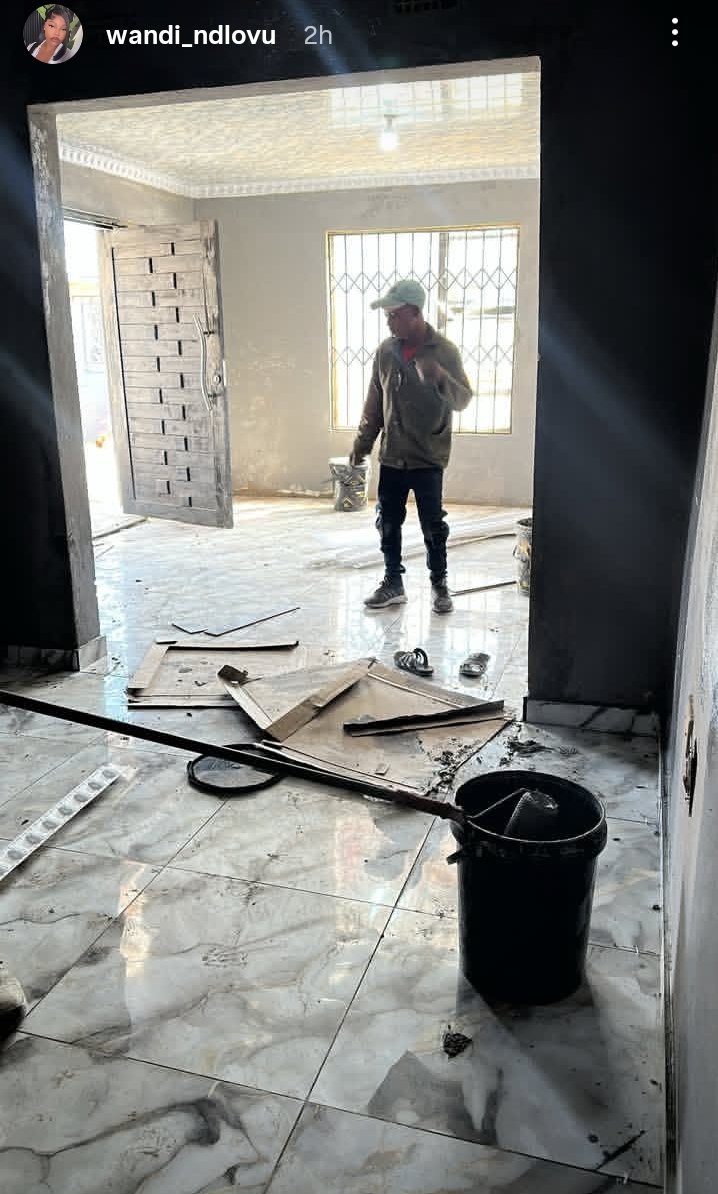 Musa_Khawula's tweet photo. Wandi Ndlovu reveals that while everyone is having fun of her BBL she purchased in Nigeria; she is busy with home renovations with her pussy grab money. https://t.co/Paqd927HfZ