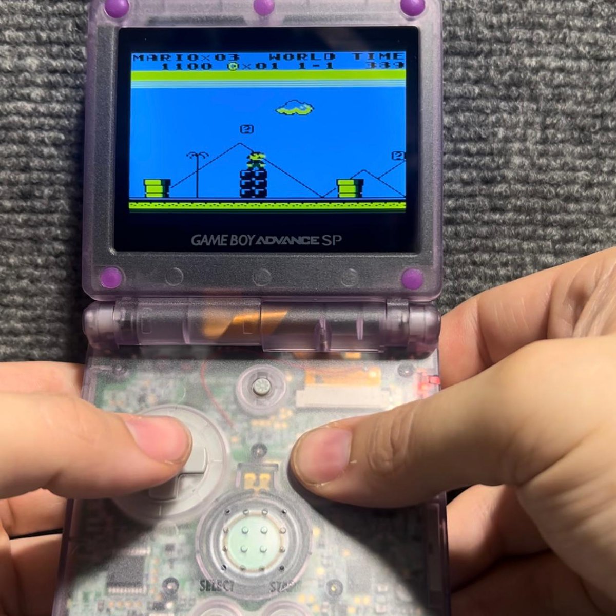 🔧 ¡Game Boy Advance SP mejorada!
Le hemos montado una pantalla retroiluminada y repaso completo 🔋✨
Ahora luce y se juega como nunca 😍
📸 Aquí tienes el resultado 👇
📍 Retro Game Valencia