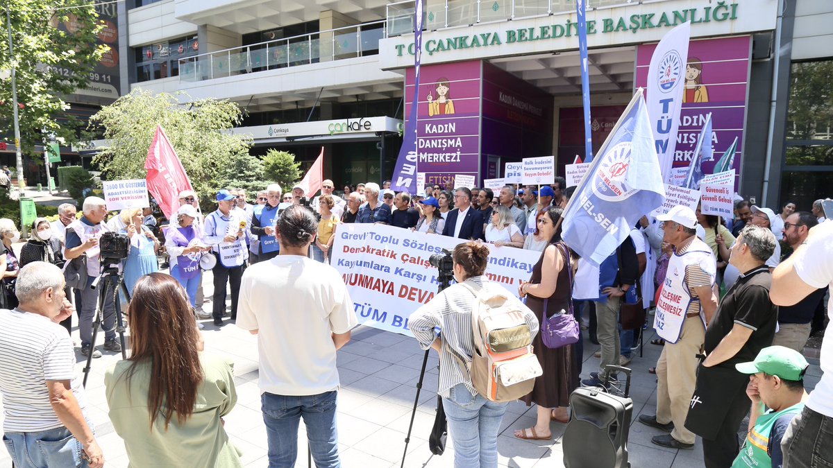Tüm Belediye ve Yerel Yönetim Hizmetleri Emekçileri Sendikası (TÜM BEL-SEN) 8.Dönem TİS Taleplerini ,Çankaya Belediye’si önünde gerçekleştirdiği basın açıklamasıyla kamuoyuyla paylaştı. 
Açıklamaya KESK Eş Genel Başkanı Ahmet Karagöz,KESK MYK Üyeleri, TÜM BEL-SEN Genel Başkanı