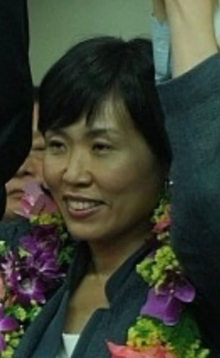 원판이 ㅈ같아서 성형을 해도 촌스런
못생아줌마임