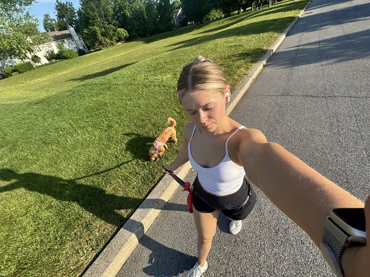 wxashleystanley's tweet image. Beautiful morning but another hot day with storms is ahead!🥵⛈️
#WxonThe1s