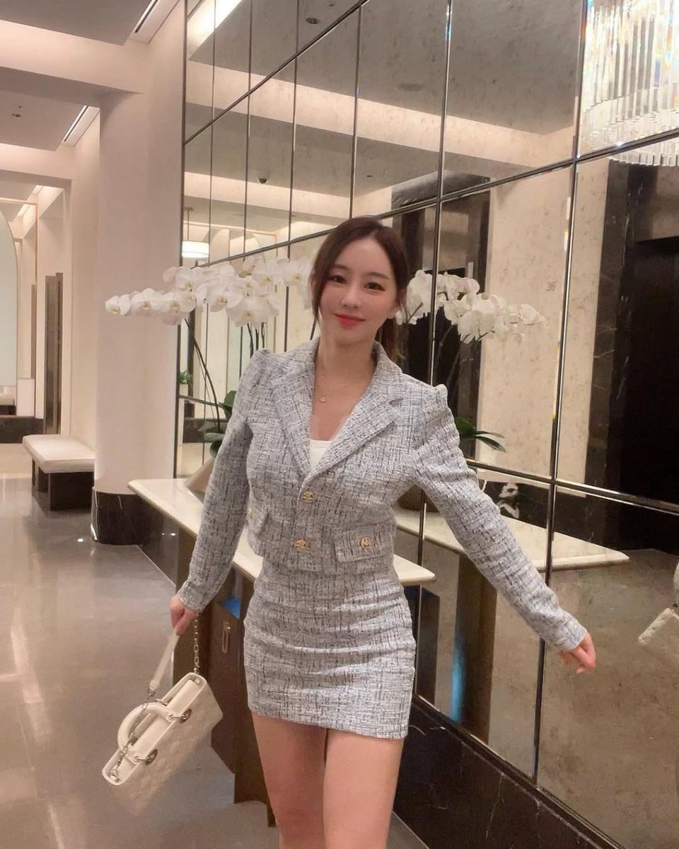 Canspendce's tweet image. Dressed for the life i built😍