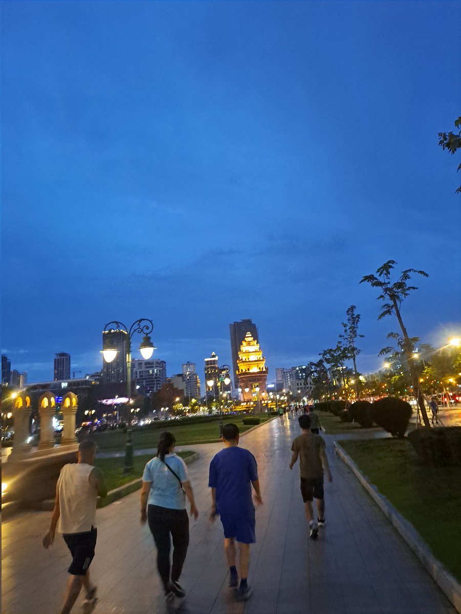 តស់! រត់🏃‍♂️‍➡️