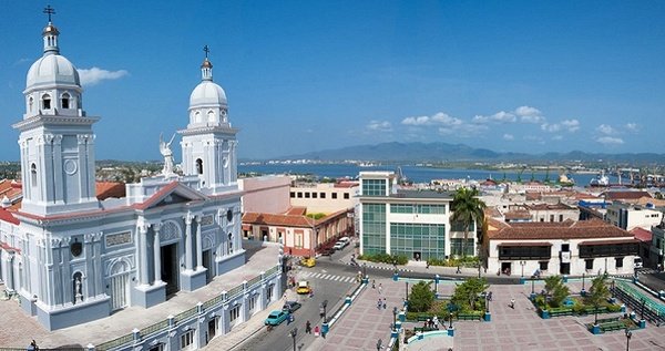 🇨🇺 ¡Felicitaciones al Centro Histórico de #SantiagoDeCuba en el 46 aniversario de la declaración de Monumento Nacional. Honra el invaluable patrimonio arquitectónico, cultural e histórico, testigo de luchas, tradiciones y la identidad vibrante del pueblo santiaguero. 👏😘🌹#Cuba