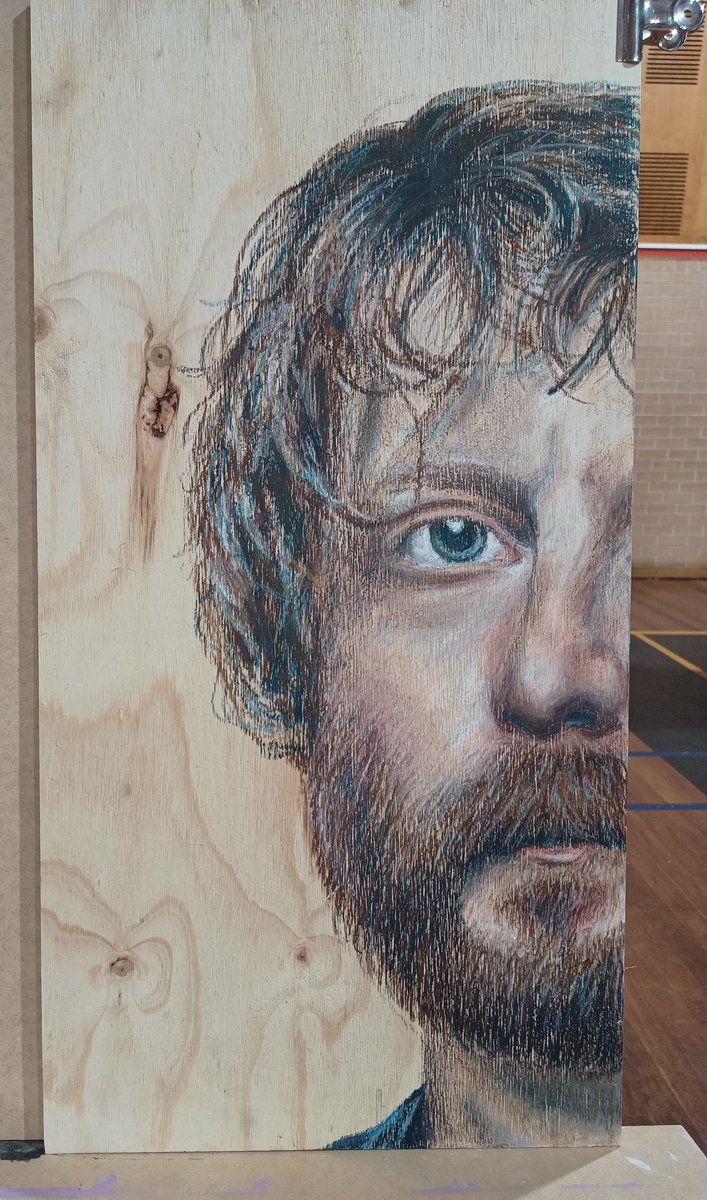 triangulum_au's tweet photo. My daughter's portrait of @BenQuilty winning Lambton High's Artibald competition.
Oil pastels on marine ply. https://t.co/qOMr0HnGye