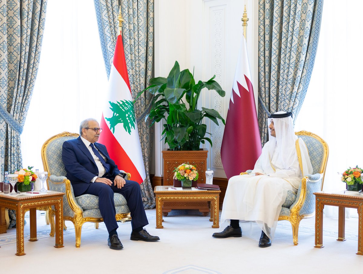 MBA_AlThani_'s tweet image. التقيت اليوم بدولة الدكتور @nawafasalam في الدوحة، وأجرينا خلال اللقاء مباحثات تناولت العلاقات الثنائية بين دولة قطر والجمهورية اللبنانية الشقيقة، كما تطرقنا إلى الأحداث الأخيرة في المنطقة، وفي مقدمتها تطورات الأوضاع الأمنية، التي ينبغي معالجتها عبر الحوار والمسارات الدبلوماسية.