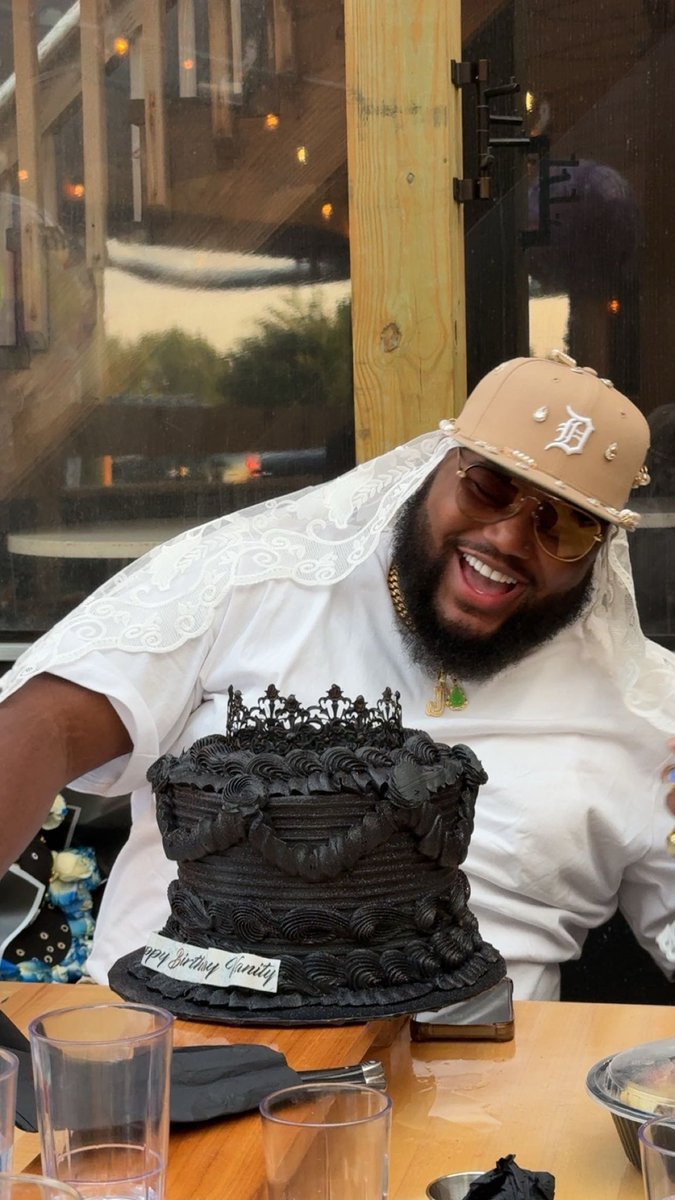 2_Vanity's tweet image. Most Beautiful design