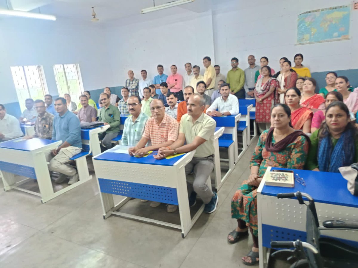 @PMSHRIKVDHAR (@pmshrikvdhar) on Twitter photo 📍PM SHRI KV DHAR:A 2 day enriching visit by 96 DIET members to observe the remarkable impact of the #PMSHRIScheme in action! Innovations & best practices received high praise,showcasing a new benchmark in holistic learning! <a href="/KVS_HQ/">Kendriya Vidyalaya Sangathan</a> <a href="/kvs_bhopal/">KVS RO Bhopal</a> <a href="/PriyankM_IAS/">Priyank Mishra</a> <a href="/EduMinOfIndia/">Ministry of Education</a> 📍PM SHRI KV DHAR:A 2 day enriching visit by 96 DIET members to observe the remarkable impact of the #PMSHRIScheme in action! Innovations & best practices received high praise,showcasing a new benchmark in holistic learning! <a href="/KVS_HQ/">Kendriya Vidyalaya Sangathan</a> <a href="/kvs_bhopal/">KVS RO Bhopal</a> <a href="/PriyankM_IAS/">Priyank Mishra</a> <a href="/EduMinOfIndia/">Ministry of Education</a>
