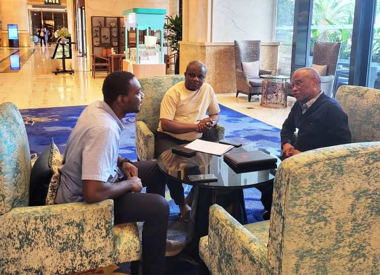 Le Recteur de l’Université de Kinshasa, Prof. Dr. Jean-Marie Kayembe Ntumba, a reçu l’envoyé spécial de l’Institut d’Intelligence Artificielle de Zhongshan pour discuter du projet de l'implémentation du laboratoire conjoint  d’IA à l’UNIKIN.

unikin.ac.cd/lunikin-recoit…