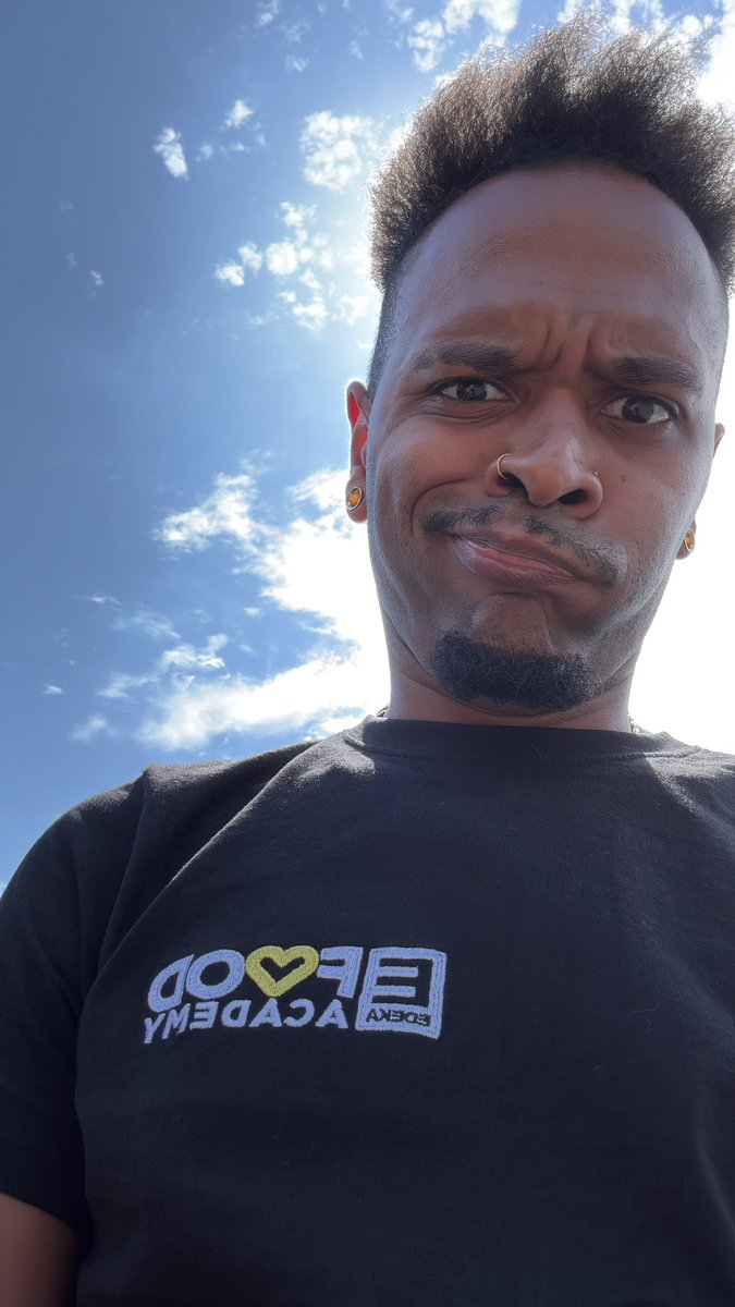 6LACKDAMA tweet media