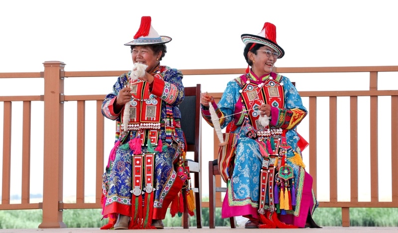 DaoZhongHua's tweet photo. 📍Sunan Yugur autonomous county, Gansu province
Yugur, Tibetan, and Mongolian people greet guests from afar with lively songs and dances💃🤩!
#Chineseway #ChineseNation #CulturalHeritage #EthnicGroups #DiscoverChina @ThisisZhangye @ExploreGansu @This_is_Gansu @SceneryofChina @PerformingChina