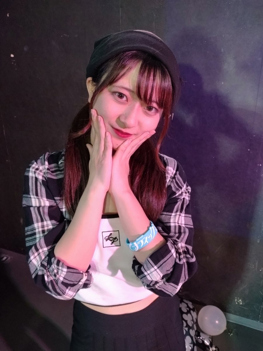 cf601228219's tweet photo. 6/22 池袋エンタメ横丁 Will Never Stop 織原レイちゃん 「最近どこ行ってるの?」って聞かれるぐらい久しぶりでした(苦笑) 間隔開きすぎないように顔出します( ゚ー゚)ウ ( 。_。)ン
#WillNeverStop
#ウィルネバ
#織原レイ
#レイの爪研ぎ https://t.co/YD818hpZsB