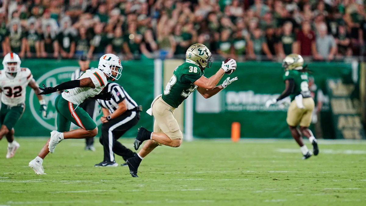 Random College Football Fact of the Day. This fact is featured on winning Bowl Games.

In the past two seasons USF has won two Bowl Games🏆🏆. In the past fifteen seasons Miami has won one Bowl Game🏆.