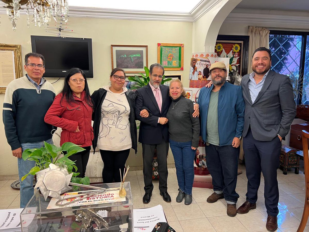 Hoy lunes 23 de junio del 2025, además de llevar a cabo la Asamblea Semanal del MNE recibí a líderes de la CdMx, Guerrero, San Luis Potosí, Estado de México, Jalisco y Puebla.