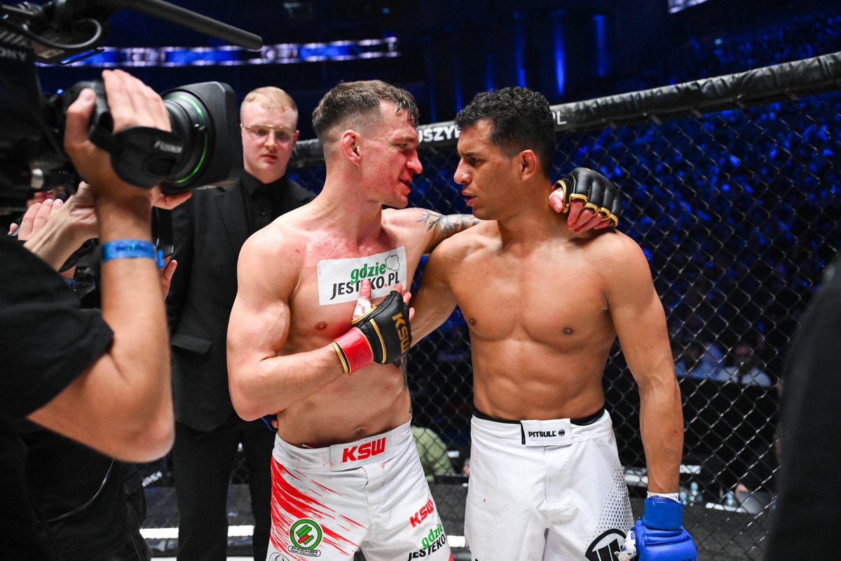 KSW_MMA's tweet photo. 🇻🇪 Marcello Morelli came in as the underdog and earned something as valuable as the golden belt: respect 🔥
What's next? 🤔
XTB #KSW107 https://t.co/yQPm9dvBtF