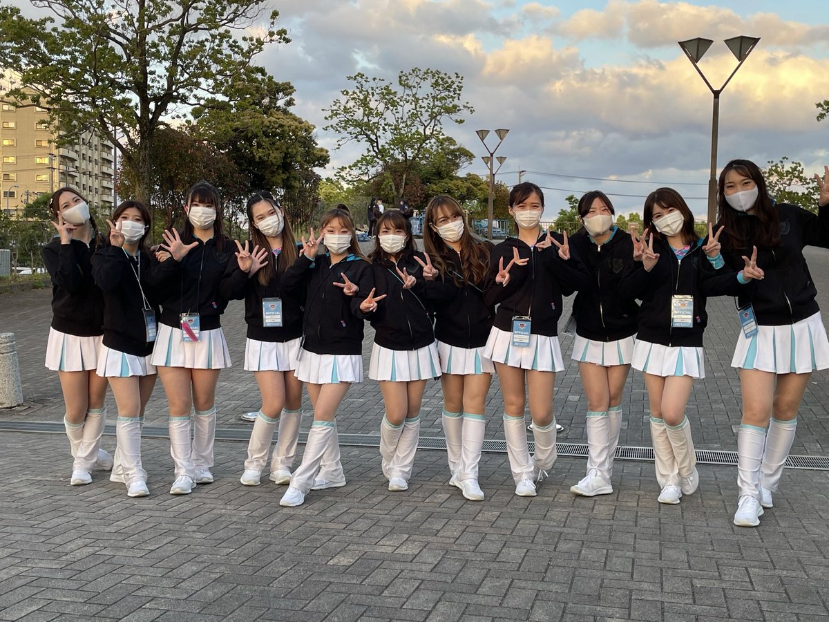 tosuhawksavispa's tweet photo. ２０２１年のサガンティーナはコロナ禍以後の全盛期。あの頃は人数も多くて楽しかったし、ダンスメンバーが多いほど魅力やダンスのインパクトがやっぱり良い！やっぱりサガンティーナは１０人以上居ないね。
#sagantosu https://t.co/sW7OTGcn62
