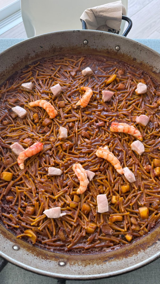 fdlterraza's tweet image. Si sabe a mar, sabe a casa, así es nuestra fideua del senyoret ​👌🏻​

Reservas ​⤵️​
📞 +34 966 126 768
📧 terraza@fontdelllop.com
🔗fontdelllop.com/restaurante/ 

#FontDelLlopTerraza #Fideua #MonforteDelCid #SanJuan2025  #martesdetentación