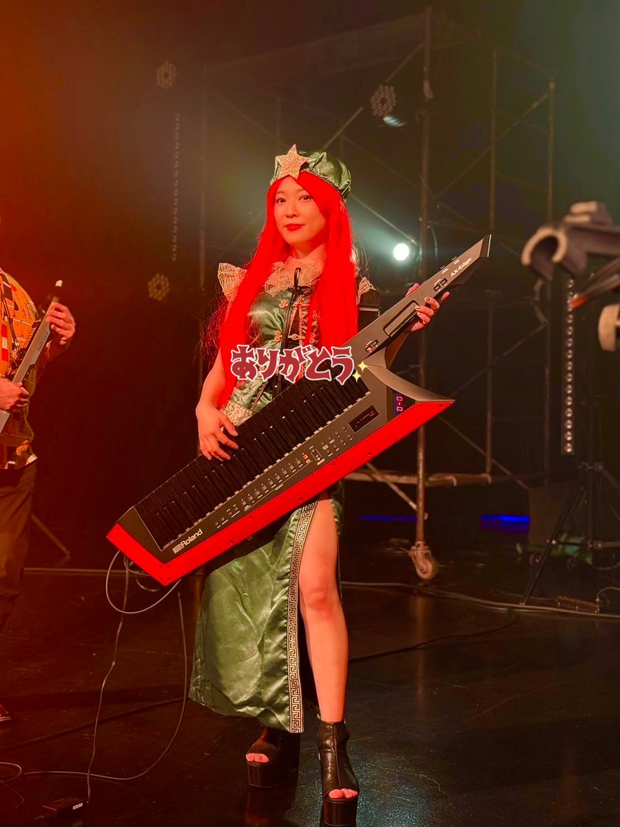 東方ダンマク祭、東京アクティブNEETsありがとうございました💚❤️90%ZUNペットでお届けしました🎺wすごい豪華なステージで楽しかったです🤍🖤ありがとうございました❤️🖤