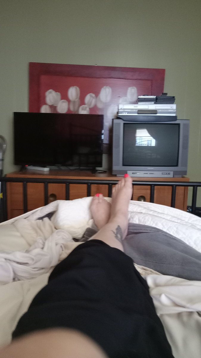 I feel like Glinda in the Wizard of Oz trying to get the munchkins to come out. Where the heck are the REAL subs...let's play!