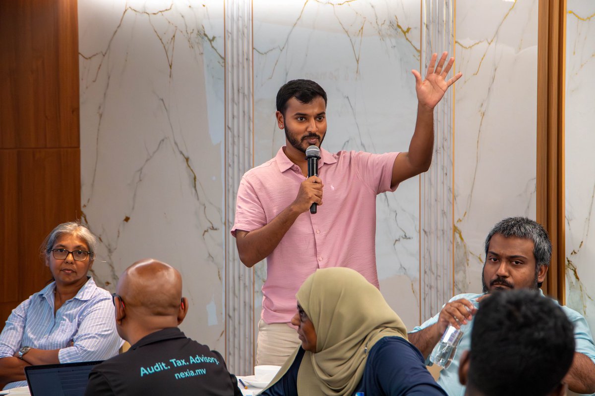 UNICEFMaldives's tweet image. 📸 Our #ClimateGuardians took part in the Local Conference of Youth, ahead of #IOCCY, to develop a national youth statement on climate change. This is part of our efforts to engage young people and foster their skills in civic leadership. 

@sigsmaldives 
@AusHCMV 
@UNMaldives