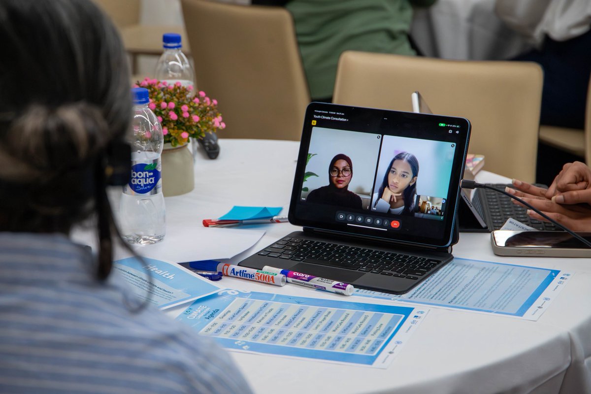 UNICEFMaldives's tweet image. 📸 Our #ClimateGuardians took part in the Local Conference of Youth, ahead of #IOCCY, to develop a national youth statement on climate change. This is part of our efforts to engage young people and foster their skills in civic leadership. 

@sigsmaldives 
@AusHCMV 
@UNMaldives