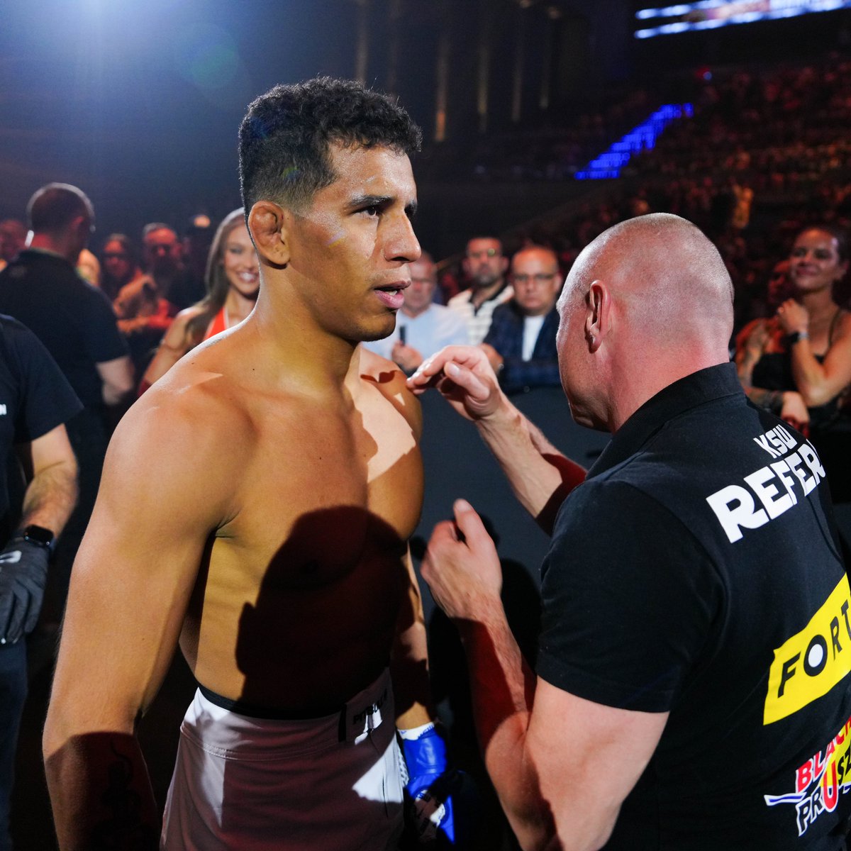 KSW_MMA's tweet photo. 🇻🇪 Marcello Morelli came in as the underdog and earned something as valuable as the golden belt: respect 🔥
What's next? 🤔
XTB #KSW107 https://t.co/yQPm9dvBtF