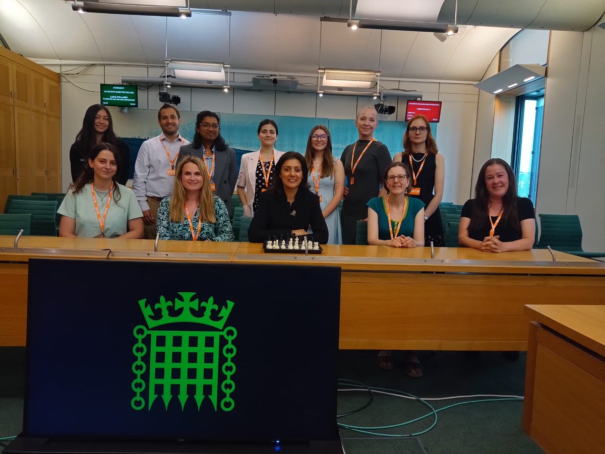 She Plays To Win visited Parliament in London for a match against the Parliamentary Chess Club. A tough but enjoyable 17-3 win with a post-match tour was well received by the SPTW team. 
Our thanks to Madam Deputy Speaker <a href="/Nus_Ghani/">Nusrat Ghani MP</a> for her visit! <a href="/ecfchess/">English Chess Federation (ECF)</a> <a href="/FIDE_chess/">International Chess Federation</a> <a href="/ecfwomen/">ECF Female Social Media</a>