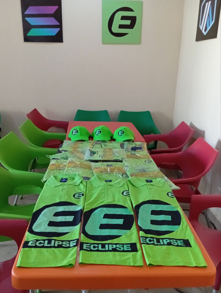 0xSadiq's tweet photo. Gsvm eCommunity,

Our new Eclipse T-shirts and Caps have started arriving for our upcoming @EclipseFND Community Onboarding Event at Federal University of Kashere, Gombe State.

Hopefully, we'll get all our T-shirts + Caps by tomorrow.

Come one, Come All.

Eclipse Everything 💚 https://t.co/4sgFlRX1pm