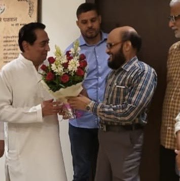 KK Mishra (@kkmishrainc) on Twitter photo आज देश-पार्टी के वरिष्ठतम नेता और मप्र के अभूतपूर्व मुख्यमंत्री “मान. <a href="/OfficeOfKNath/">Kamal Nath</a> जी ने दूरभाष पर मुझे जन्मदिन पर शुभाशीष प्रदान कर स्वास्थ्य संबंधी कुशलक्षेम की जानकारी भी ली”……एक अकिंचन पार्टी के सेवक के लिए उसके शीर्षस्थ नेता दुःख-सुख में सहभागी बनें, यह उसके लिए सौभाग्य आज देश-पार्टी के वरिष्ठतम नेता और मप्र के अभूतपूर्व मुख्यमंत्री “मान. <a href="/OfficeOfKNath/">Kamal Nath</a> जी ने दूरभाष पर मुझे जन्मदिन पर शुभाशीष प्रदान कर स्वास्थ्य संबंधी कुशलक्षेम की जानकारी भी ली”……एक अकिंचन पार्टी के सेवक के लिए उसके शीर्षस्थ नेता दुःख-सुख में सहभागी बनें, यह उसके लिए सौभाग्य