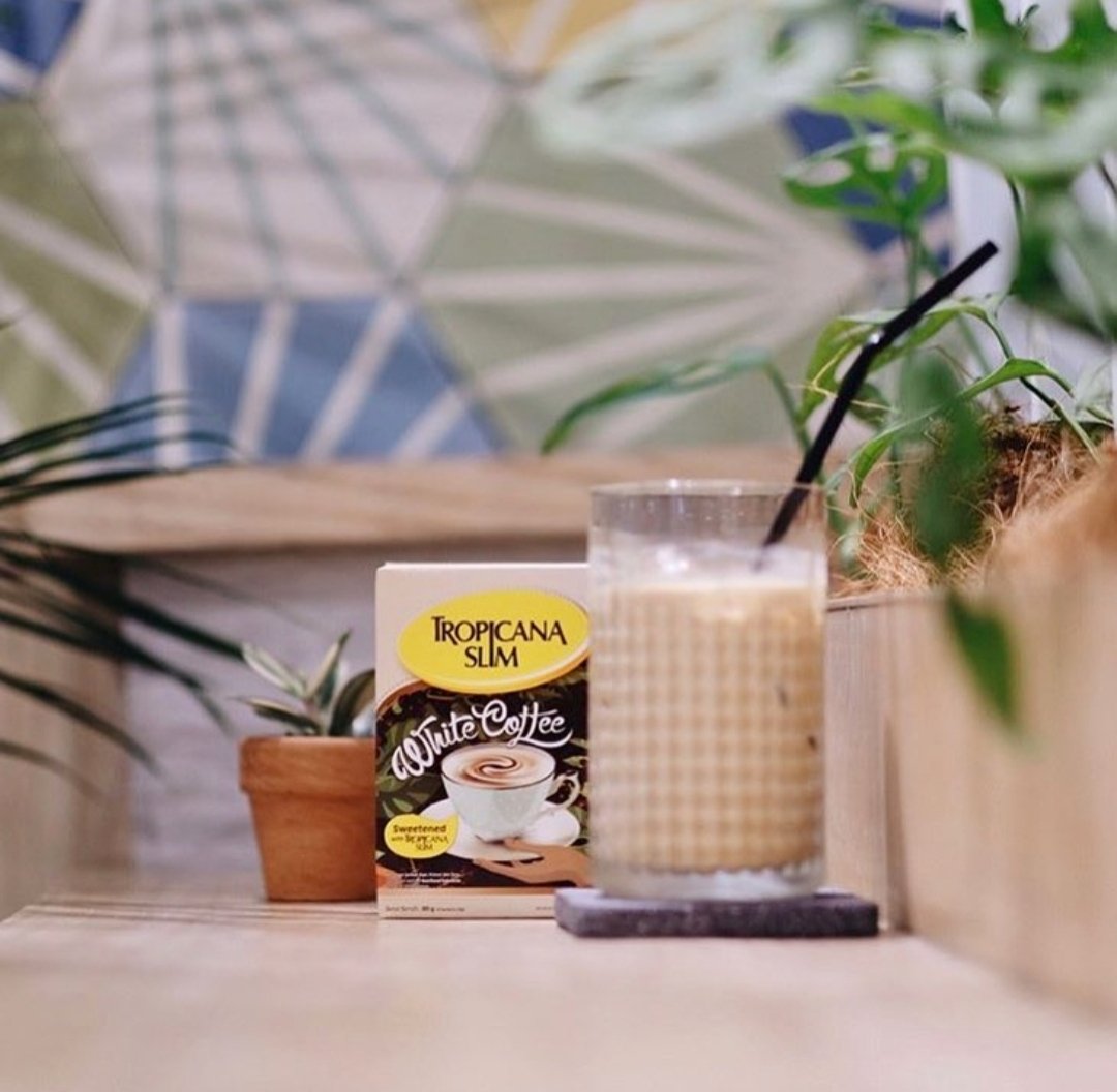 Jujur ya, susah banget nahan keinginan ngemil, apalagi pas kerja atau nonton 🥲 Untungnya snack yang selalu aku stock ini rendah kalori, jadi bisa tetap ngemil dan ngopi enak tanpa ngerasa bersalah 🫶🏻