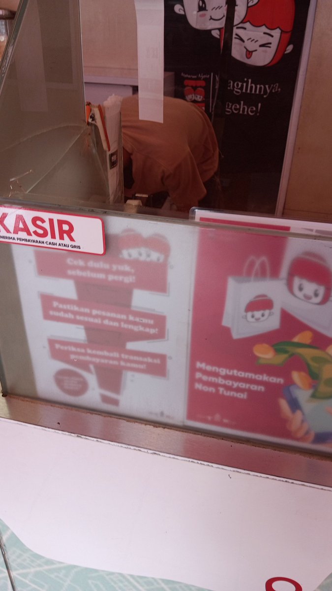 Buka franchise aja kali ya udah bolak balik soalnya
