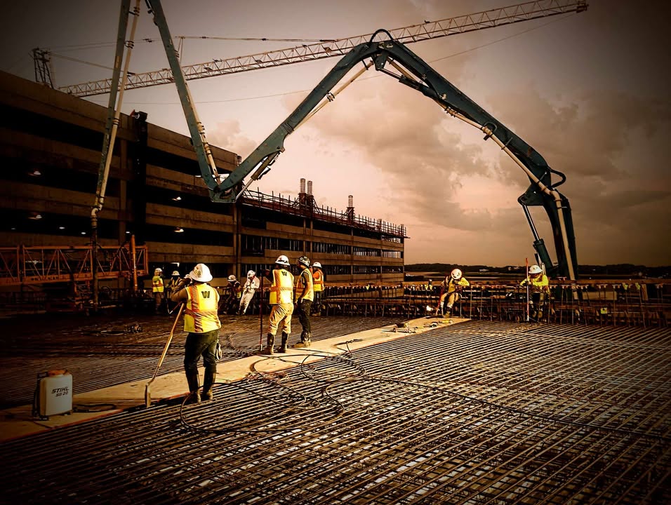Big day at Hartsfield-Jackson International Airport in Atlanta! We had a successful bridge deck pour on Saturday for Williams Contracting Company LLC, using our 47-meter and under the care of operator Bryan Tolbert. Thanks to Bryan for the photos.
#BBCP