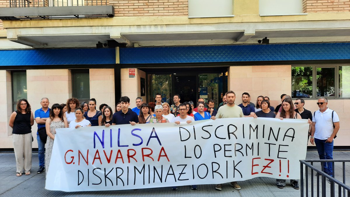 LABsindikatua's tweet photo. ➡️ Nilsa enpresa publikoko langileek enpresa barneko soldata diskriminazioa salatu dute

📢 Elkarretaratzea egin dute gaur Iruñean

🔗 https://t.co/dVfeZaLR2i https://t.co/Xm2NAXg3Wn