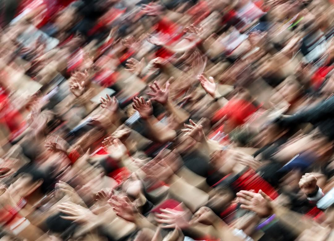 Copa90's tweet image. These images of Urawa Red Diamonds at the CWC are something else.

📸:stephchambersphoto/instagram.com/stephchambersp…