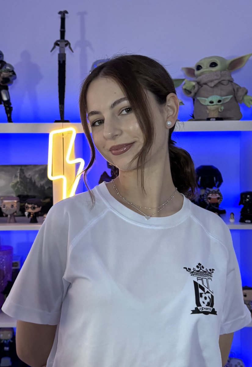 ADCeuta Esports (@adceutaesports) on Twitter photo ¡FELIZ MARTES!
Tenemos a <a href="/Balkyriaa/">Lola ❀*.☼⋆ꕤ。˚⋆</a> en stream jugando unas rankecitas 😜
Pásate a disfrutar 🥳
twitch.tv/balkyriaa
#SomosADCe
<a href="/ADCeuta_FC/">AD CEUTA FC</a> ¡FELIZ MARTES!
Tenemos a <a href="/Balkyriaa/">Lola ❀*.☼⋆ꕤ。˚⋆</a> en stream jugando unas rankecitas 😜
Pásate a disfrutar 🥳
twitch.tv/balkyriaa
#SomosADCe
<a href="/ADCeuta_FC/">AD CEUTA FC</a>