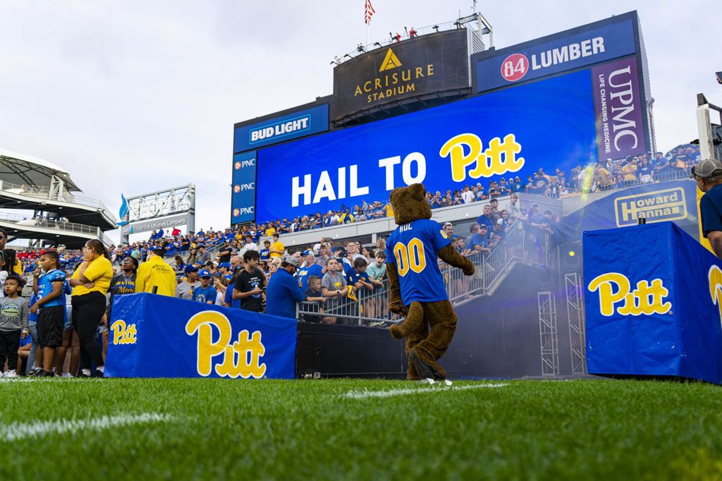 JrDyshon's tweet image. Thanks @CoachDuzzPittFB @BatesBacker @Pitt_FB for showing me love! @Coach_Manalac @ARCHIECOLLINS_ @coachjbronowski I look forward to being on campus in the fall. #H2P