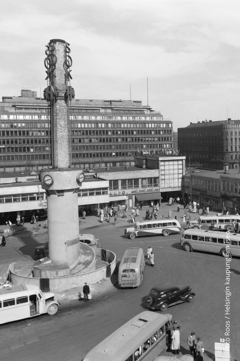 thisisFINLAND's tweet image. Finnish architecture is known for clean lines, connection to nature, &amp;amp; human scale.🏛️It’s not just about the new; some iconic buildings are modernized honoring their spirit. A great example is Amos Rex in Helsinki, where 2018’s curved mounds blend with 1936 Lasipalatsi. #Finland