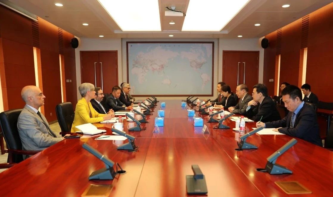 Geidco_Official's tweet image. 📢 On June 24, Xin Bao'an, Chairman of GEIDCO and Chairman of CEC, met with Jorge Moreira da Silva, United Nations Under-Secretary-General and Executive Director of the UN Office for Project Services (UNOPS), at the GEIDCO headquarters.
#GEIDCO @UN @UNOPS