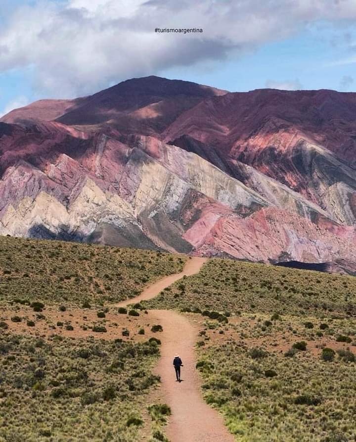 Red Turismo Argentina (@turisargentina) on Twitter photo Hermosos paisajes que tenemos en nuestro país, ¡ojalá muy pronto estemos nuevamente por ahí! 🌵🌈😍
Foto de <a href="/velendk/">Velen Diaz</a> Hermosos paisajes que tenemos en nuestro país, ¡ojalá muy pronto estemos nuevamente por ahí! 🌵🌈😍
Foto de <a href="/velendk/">Velen Diaz</a>