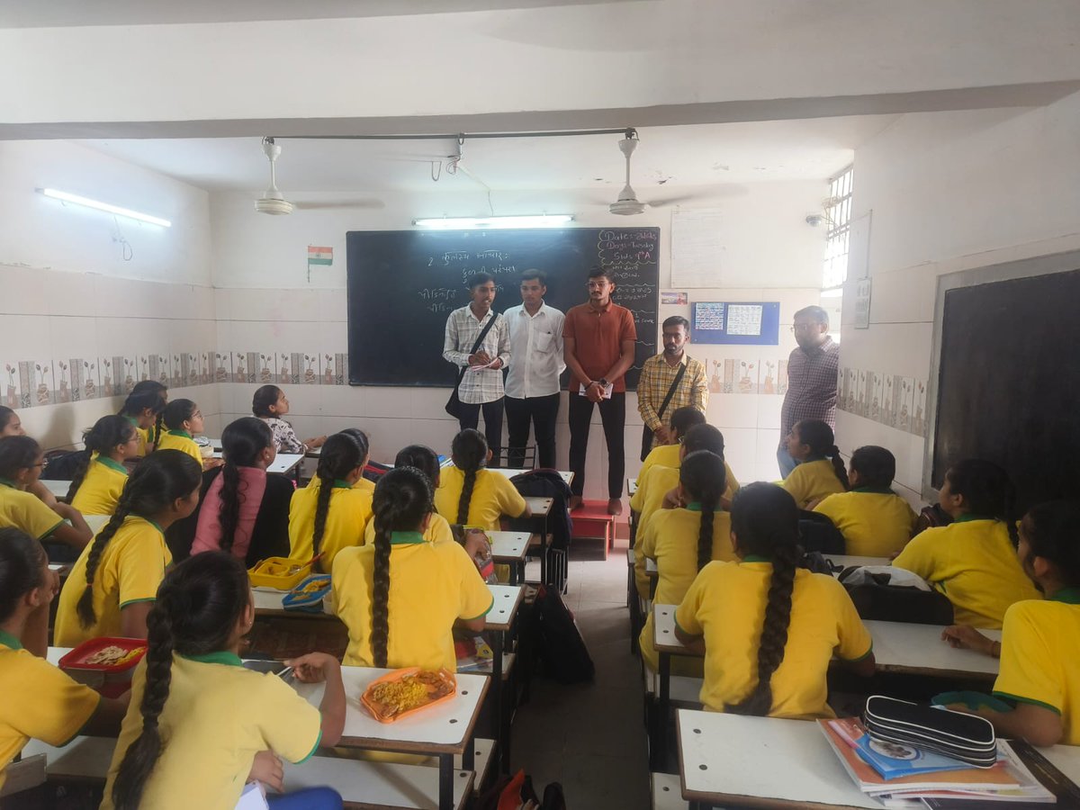 ABVPGujarat's tweet image. #ABVPMembershipDrive અંતર્ગત #ABVPRajkot મહાનગરના કાર્યકર્તાઓ દ્વારા વિવિધ શાળાના વિદ્યાર્થીઓની સદસ્યતા કરવામાં આવી.

#JoinABVP
#JoinABVPGJ
#ABVPGujarat