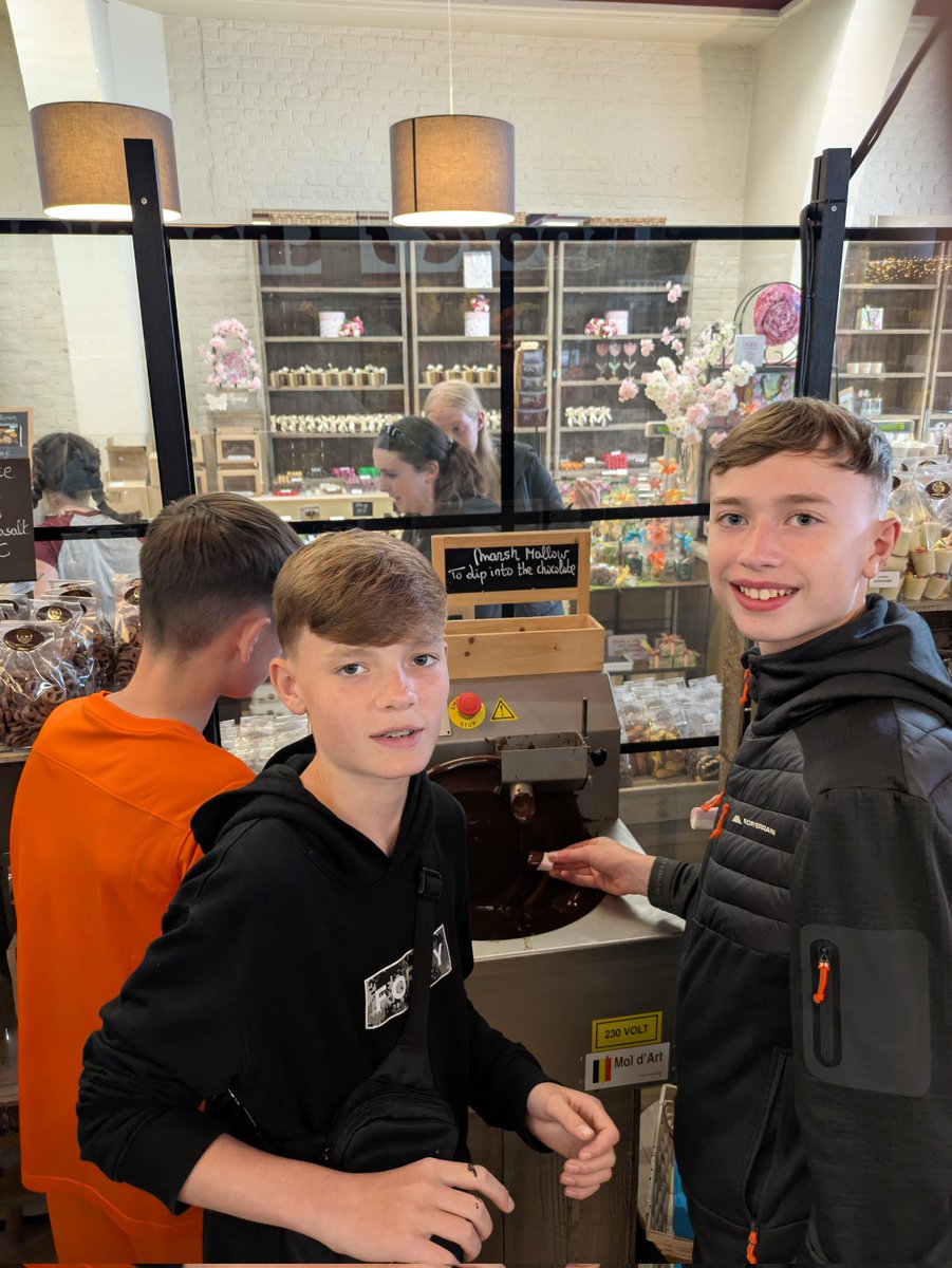 Modern Studies tweet media