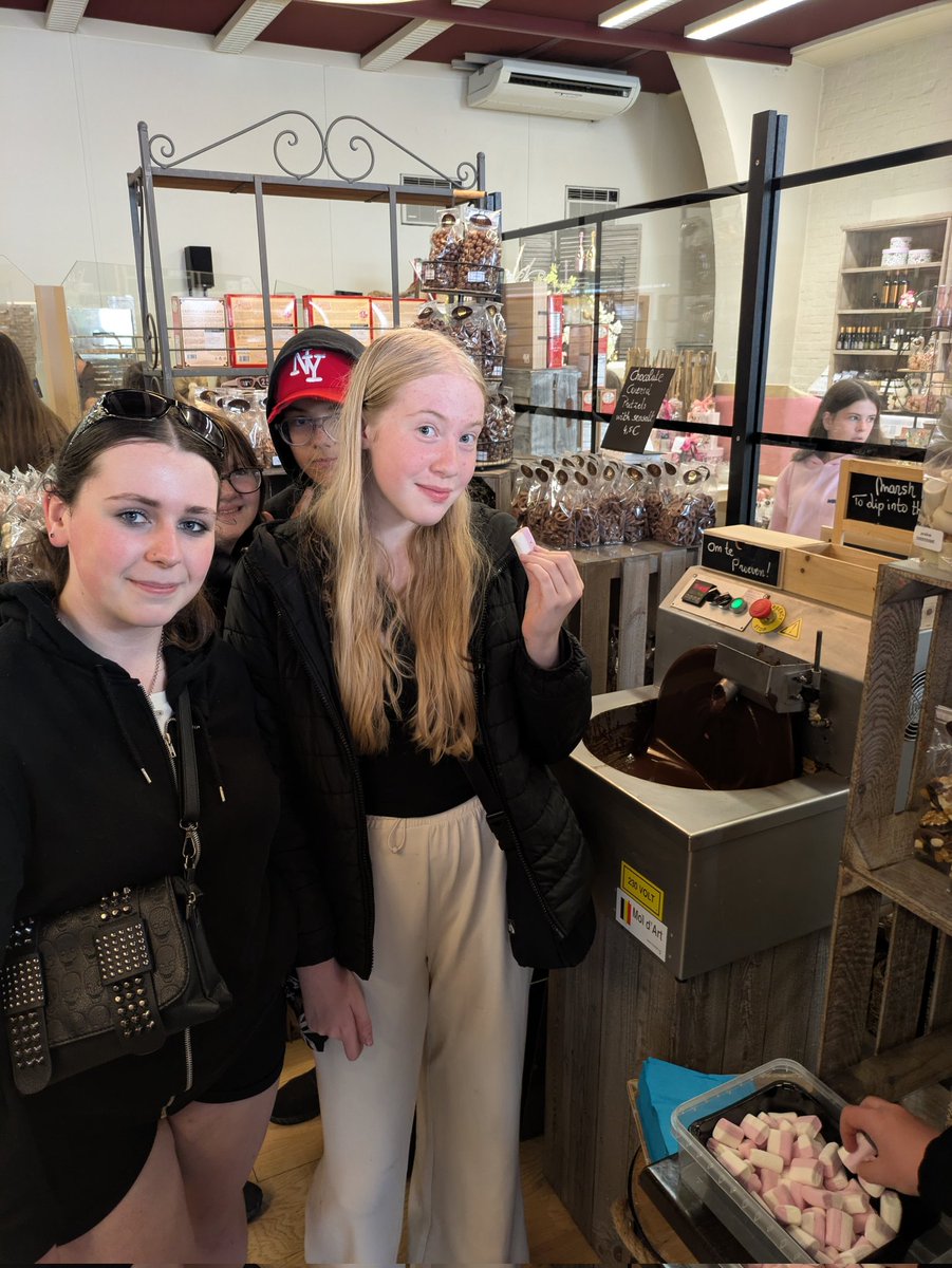 Modern Studies tweet media