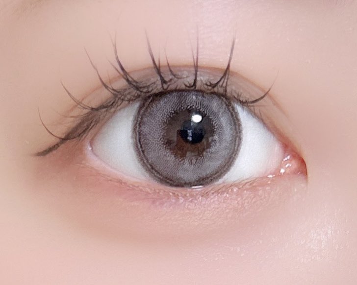 RUU201707480218's tweet image. 白みグレーで抜け感あるのに、しっかり盛れるの天才すぎる。
15mmのカラコンでここまで透明感出るのすごすぎ、、
#スワングレーL #15mm #カラコン