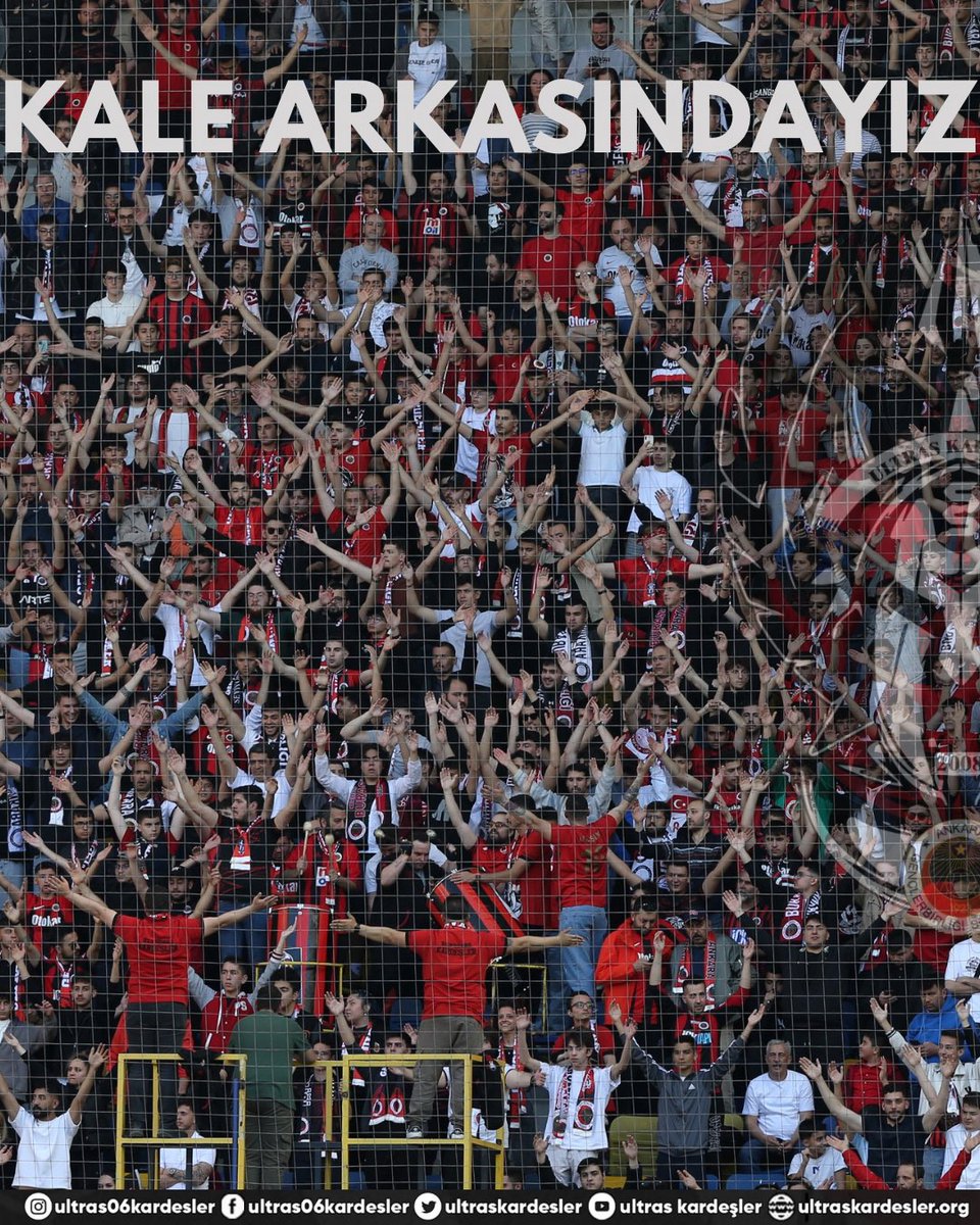 KALE ARKASINDA KARDEŞLER OMUZ OMUZA !
#ultraskardeşler #gençlerbirligi #gençtaraftarlarderneği #ankara #kırmızı #kara #burasıankara