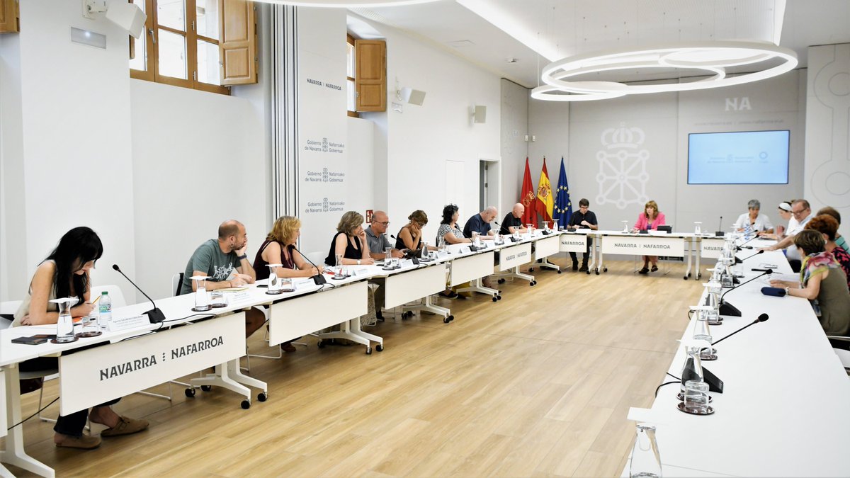Noticias / Berriak - Gobierno de Navarra (@noticiasgob_na) on Twitter photo El Gobierno de Navarra traslada al Consejo Navarro del Euskera los avances en atención bilingüe en la Administración y la participación en proyectos europeos
<a href="/euskarabidea_na/">Euskarabidea</a>
📎Más info: navarra.es/es/-/nota-pren… El Gobierno de Navarra traslada al Consejo Navarro del Euskera los avances en atención bilingüe en la Administración y la participación en proyectos europeos
<a href="/euskarabidea_na/">Euskarabidea</a>
📎Más info: navarra.es/es/-/nota-pren…