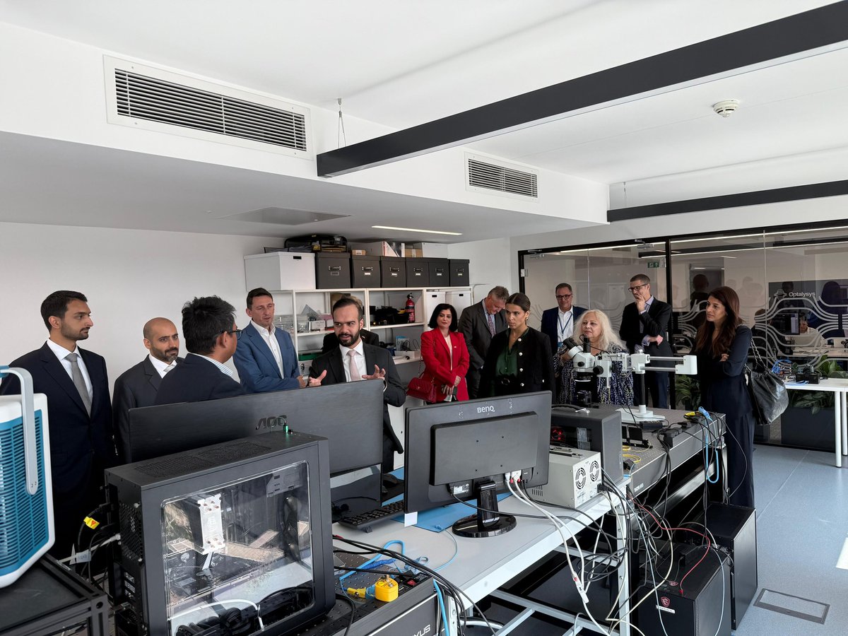 BahrainEmbUK's tweet image. Building on the newly signed second Strategic Investment Partnership (SIP 2) between #Bahrain 🇧🇭 and the #UK 🇬🇧, a Bahraini business delegation visited #Manchester, #Sheffield, and #Leeds to explore investment opportunities with leading banks and companies across various…